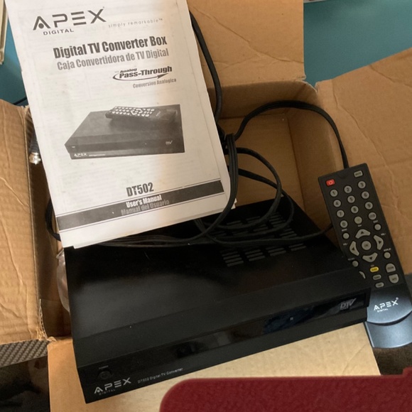 APEX DIGITAL CONVERTER BOX - Picture 5 of 5